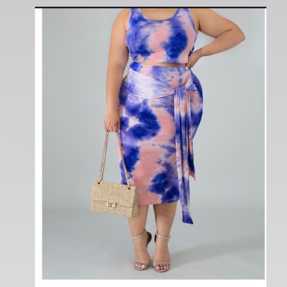 Crop top and skirt set - Picture 2 of 2